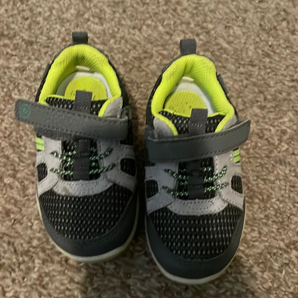 Stride rite size 5 shoes
